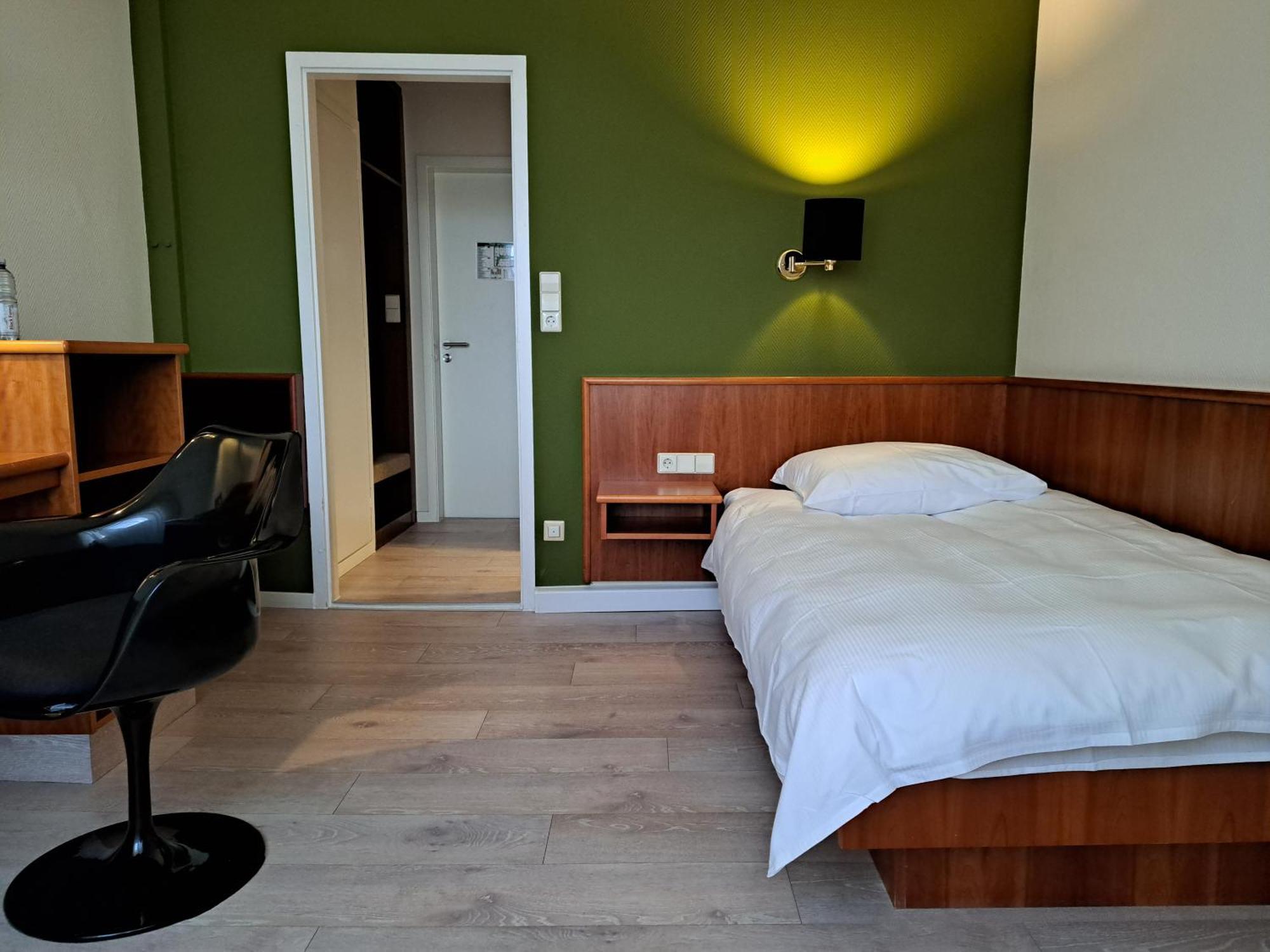 Hotel Union Offenburg Oda fotoğraf